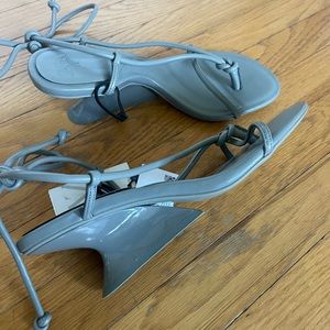 Super cool NWT zara heels